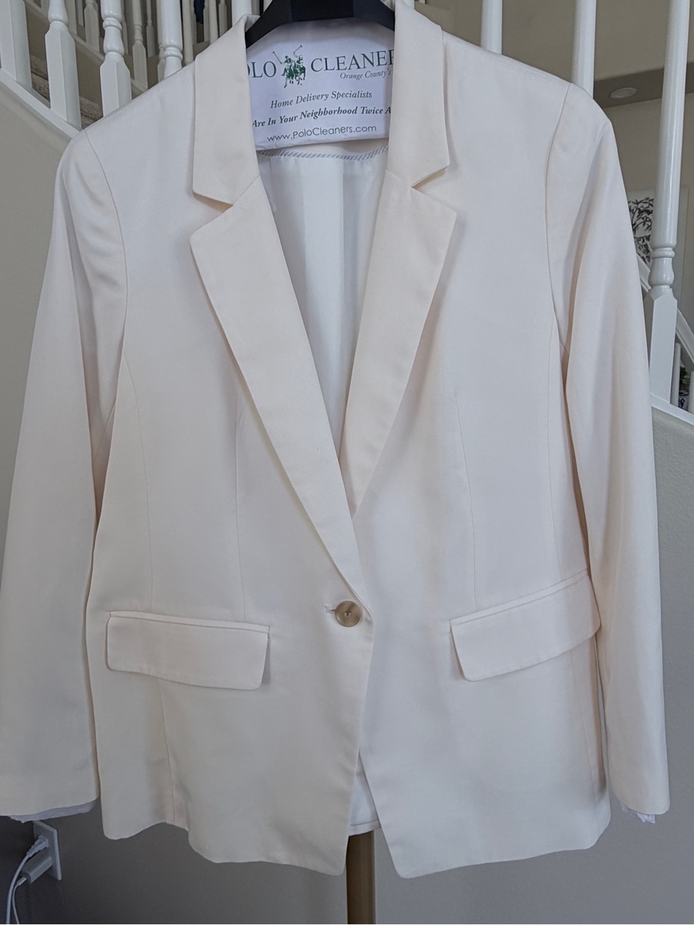 Women's Cream Single-Button Blazer
